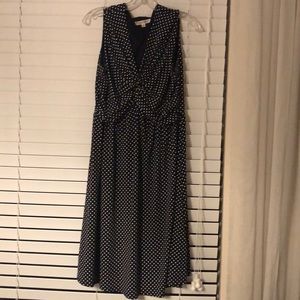 Travel smith navy and white polka dot dress